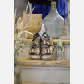 Sandal med spndelukning - Omega bronze