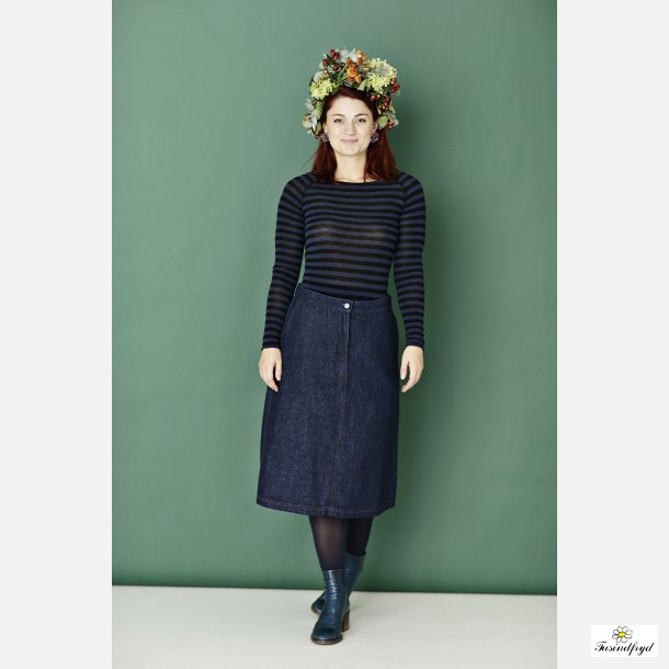 Mellemlang nederdel i denim