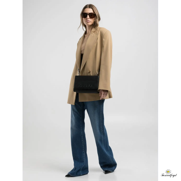 BECKA bootcut jeans med svaj
